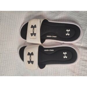 Women's Under Armour Slides Size 9